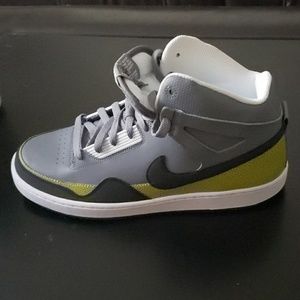 nike alphaballer mid